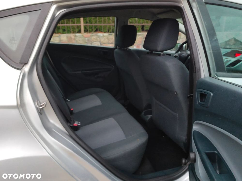 Ford Fiesta - 19