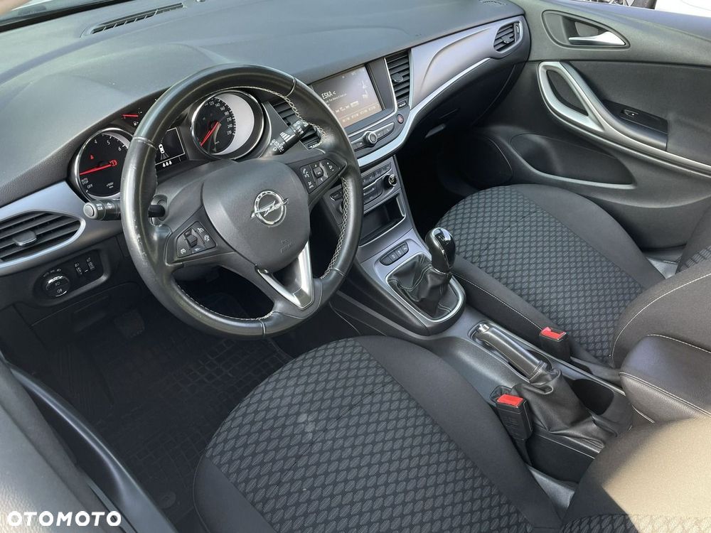 Opel Astra 1.4 T Enjoy - 11