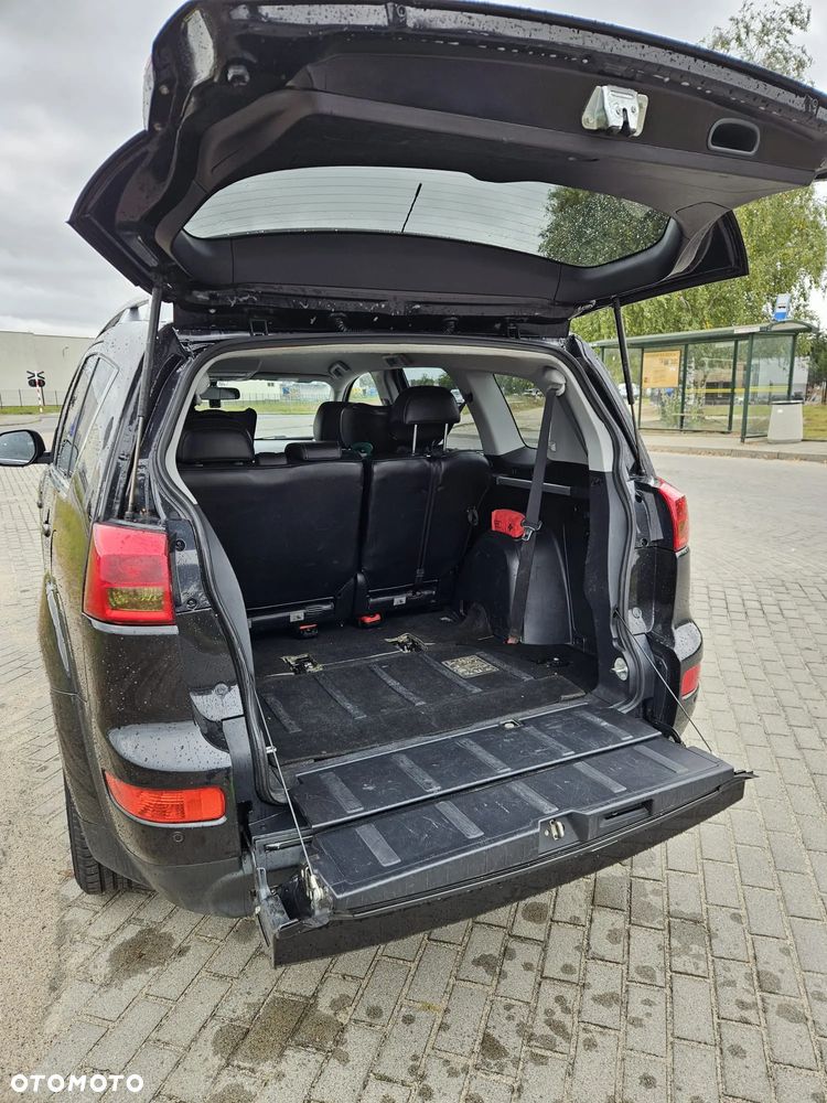 Peugeot 4007 - 10