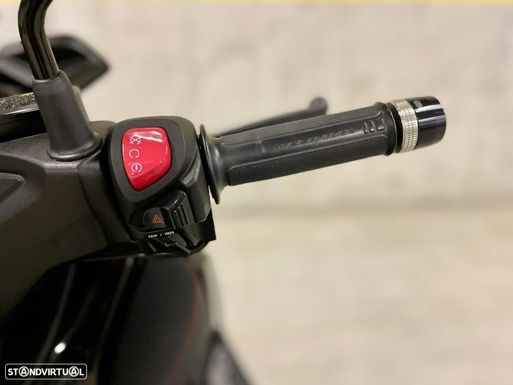 Yamaha 125 TECH MAX - 10