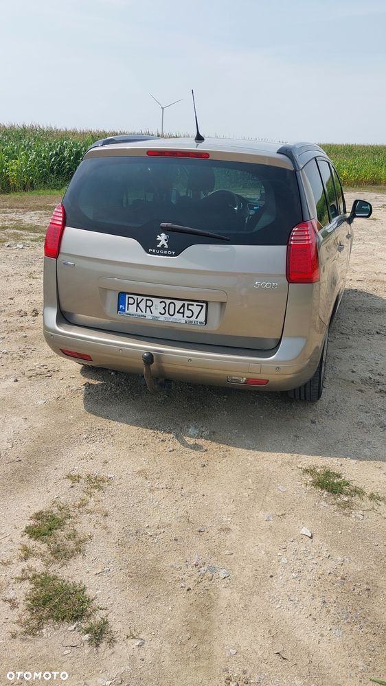Peugeot 5008 - 6