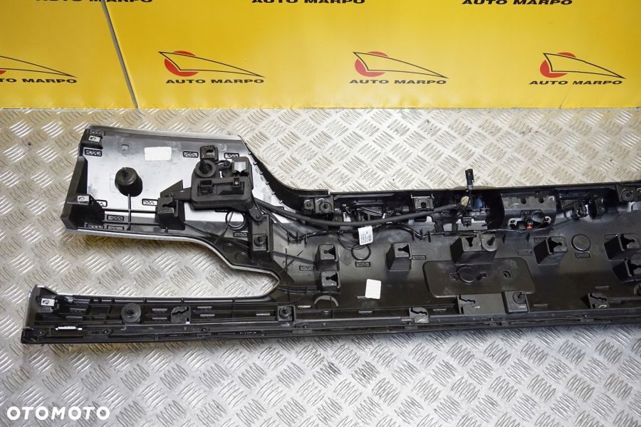 JEEP GRAND CHEROKEE 2021 2022 2023 Blenda Klapy Bagażnika Tył USA - 10