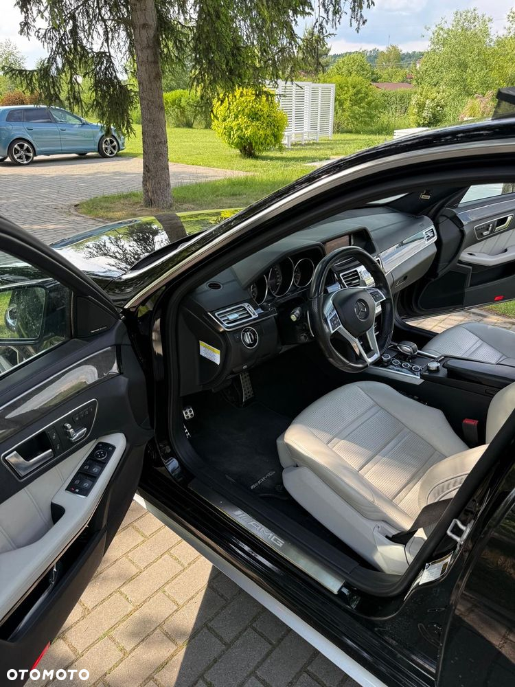Mercedes-Benz Klasa E 63 AMG S 4-Matic - 9