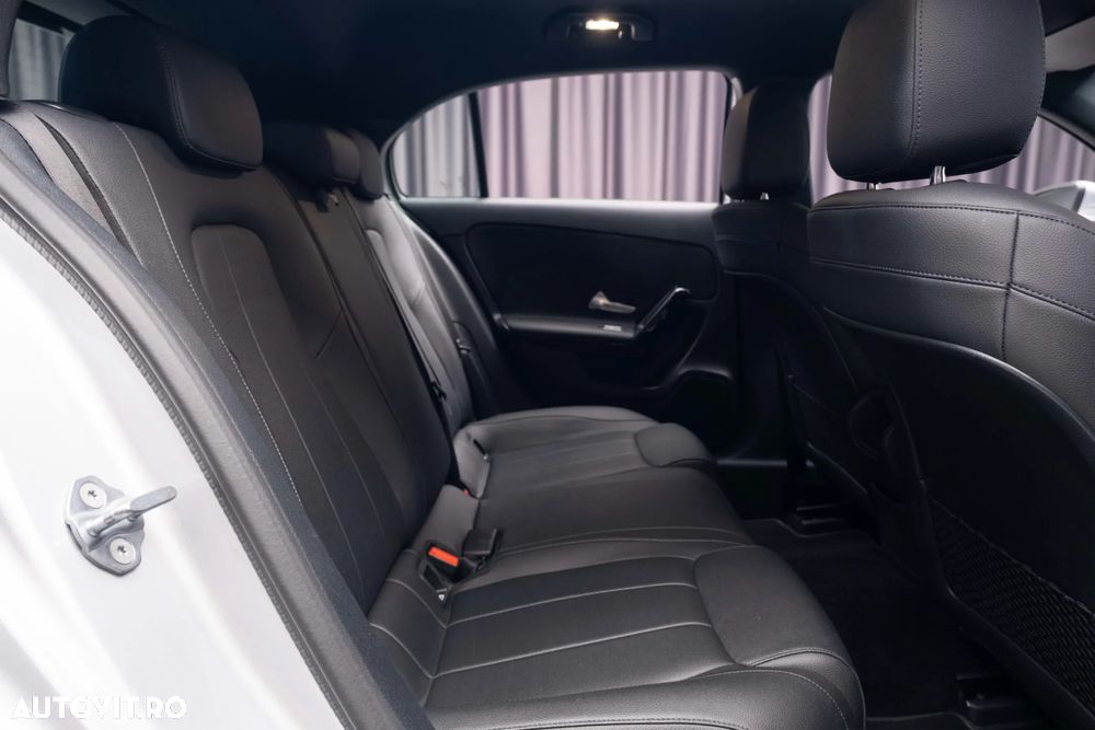 Mercedes-Benz A 180 d Sedan 7G-DCT Style - 34