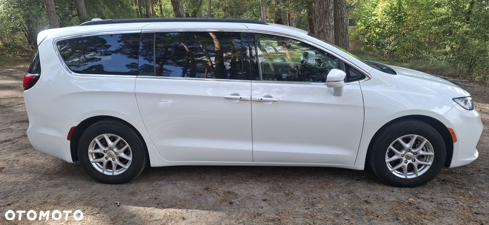 Chrysler Pacifica - 17