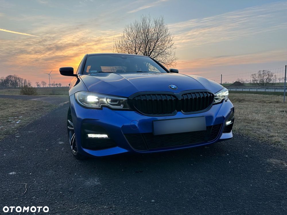 BMW Seria 3 320d xDrive M Sport Shadow sport - 9