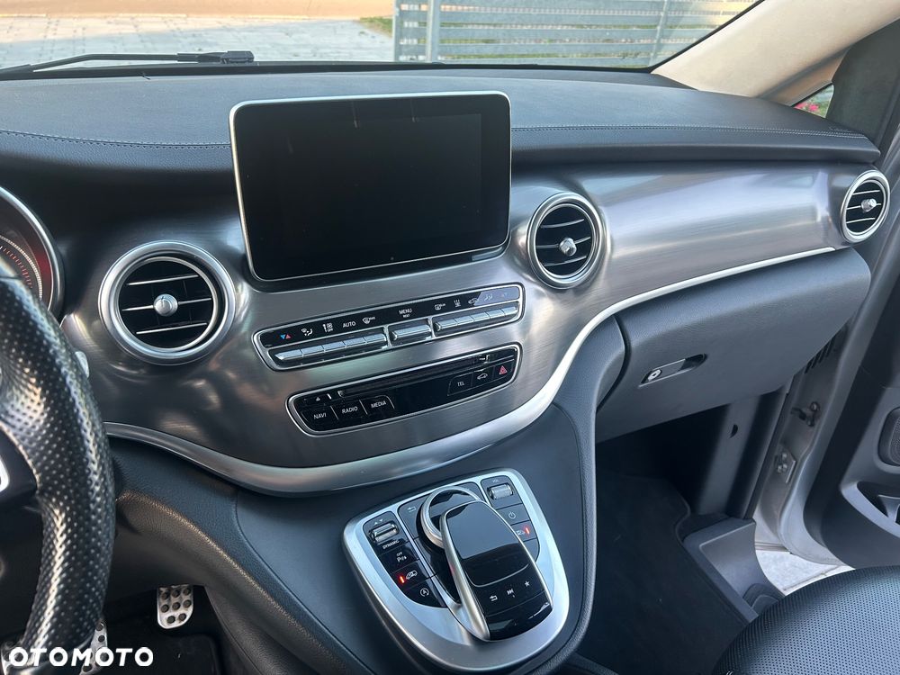 Mercedes-Benz Klasa V 250 d lang 4Matic 7G-TRONIC Exclusive Edition - 23
