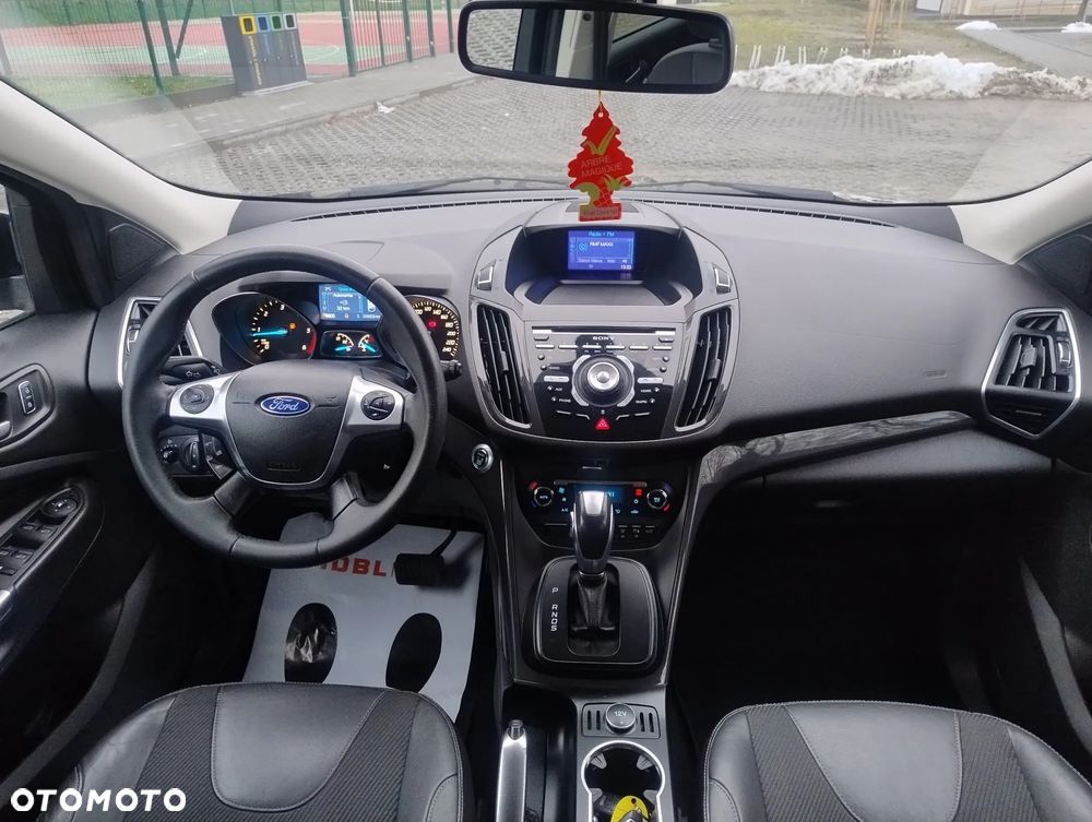 Ford Kuga 2.0 TDCi 4x4 Titanium - 39