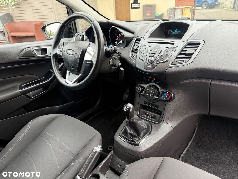 Ford Fiesta - 22
