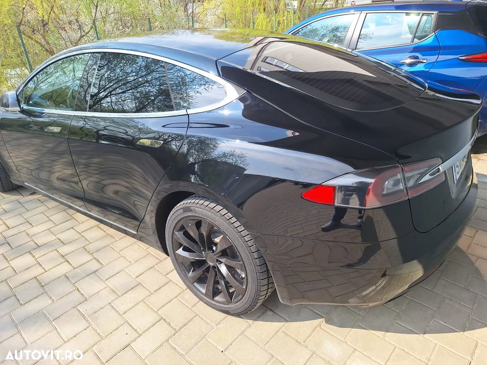 Tesla Model S - 13