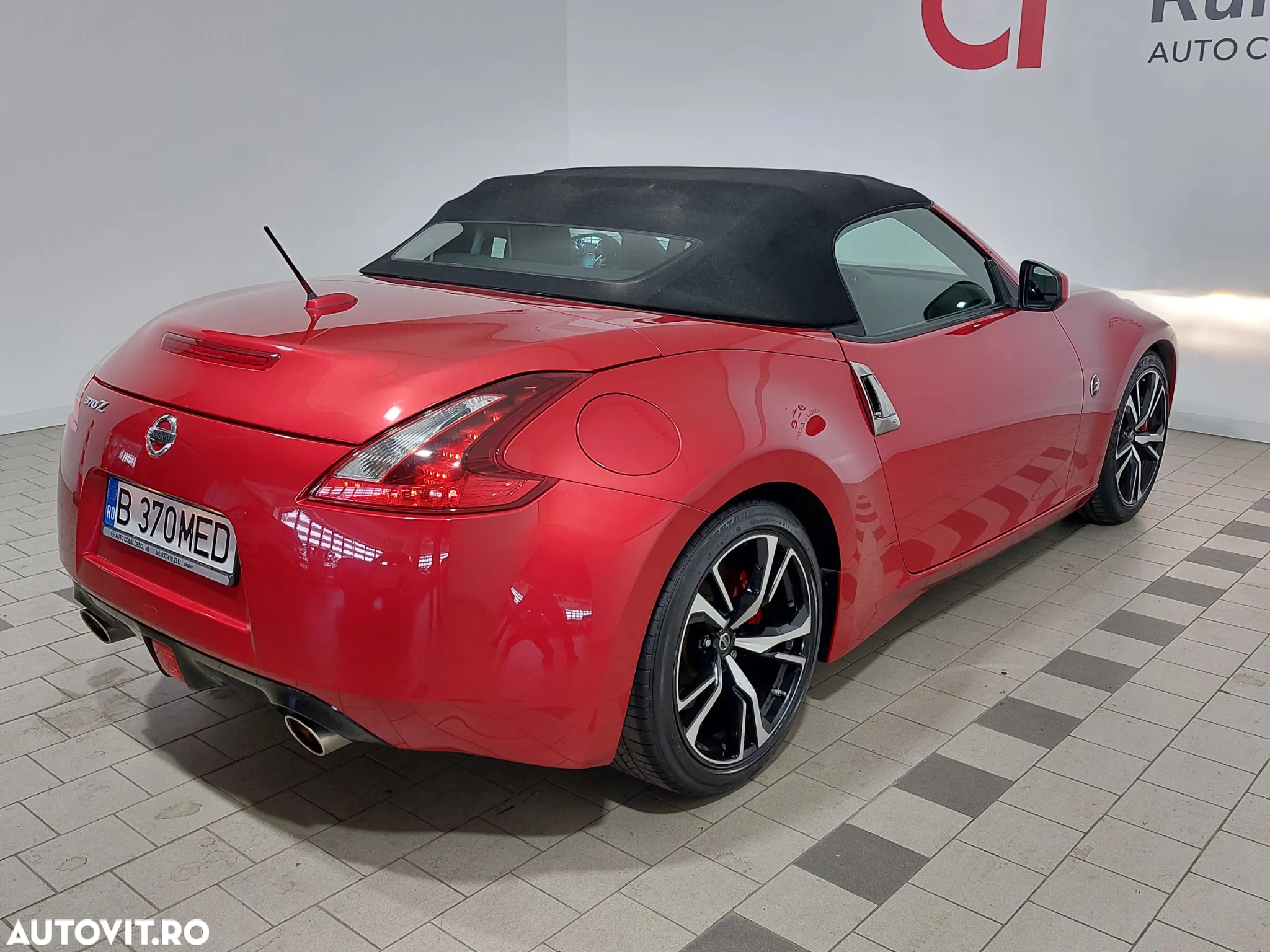 Nissan 370 Z - 6
