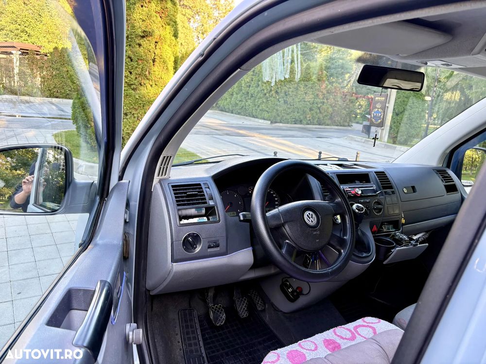 Volkswagen Transporter Caravelle Kurz (5.Si.) - 4