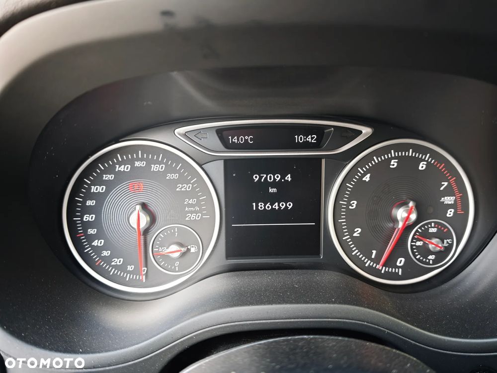 Mercedes-Benz Klasa B 180 BlueEFFICIENCY Edition - 25