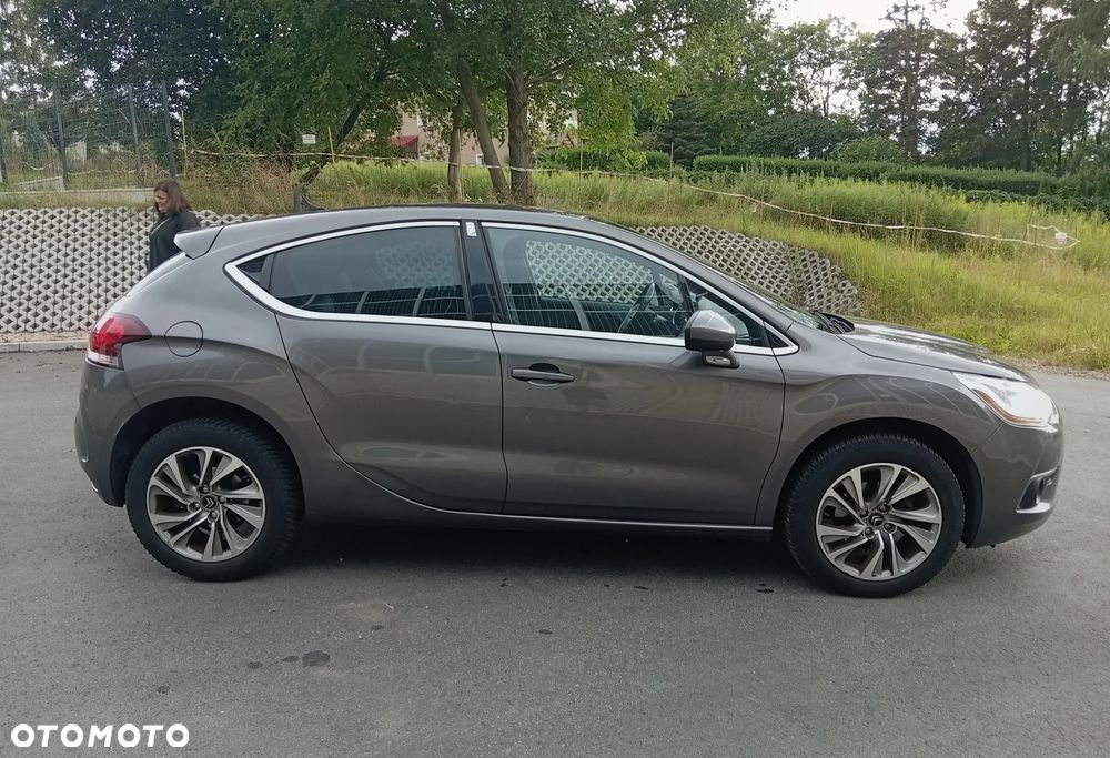 Citroën DS4 1.6 VTi SoChic - 11
