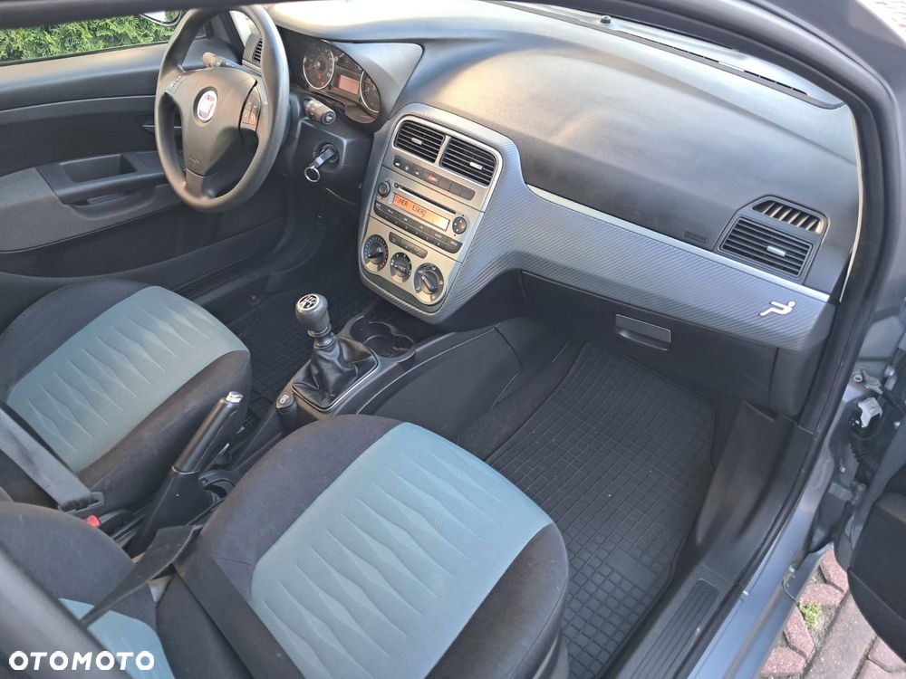 Fiat Punto 1.4 16V Dynamic - 7
