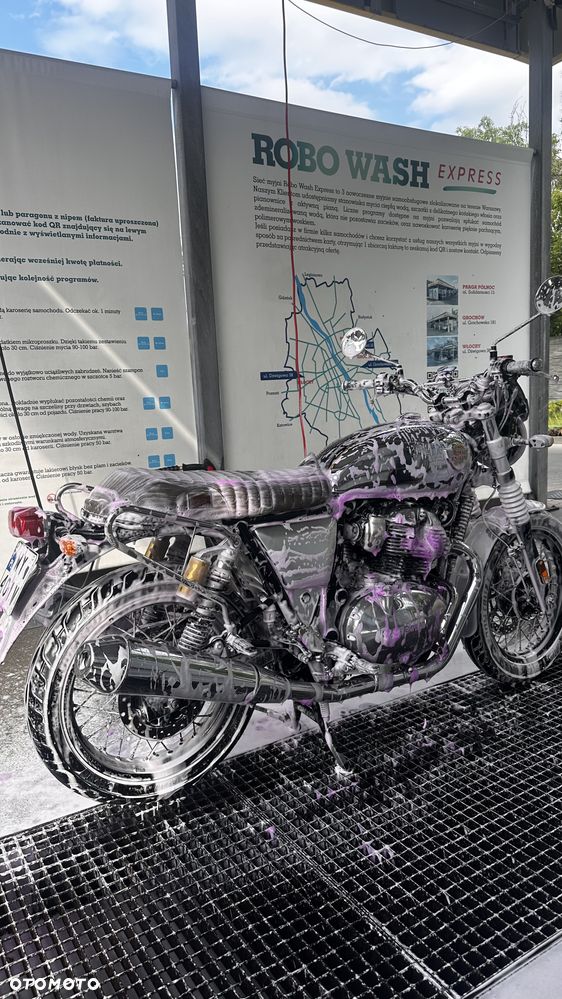 Royal Enfield Interceptor - 9