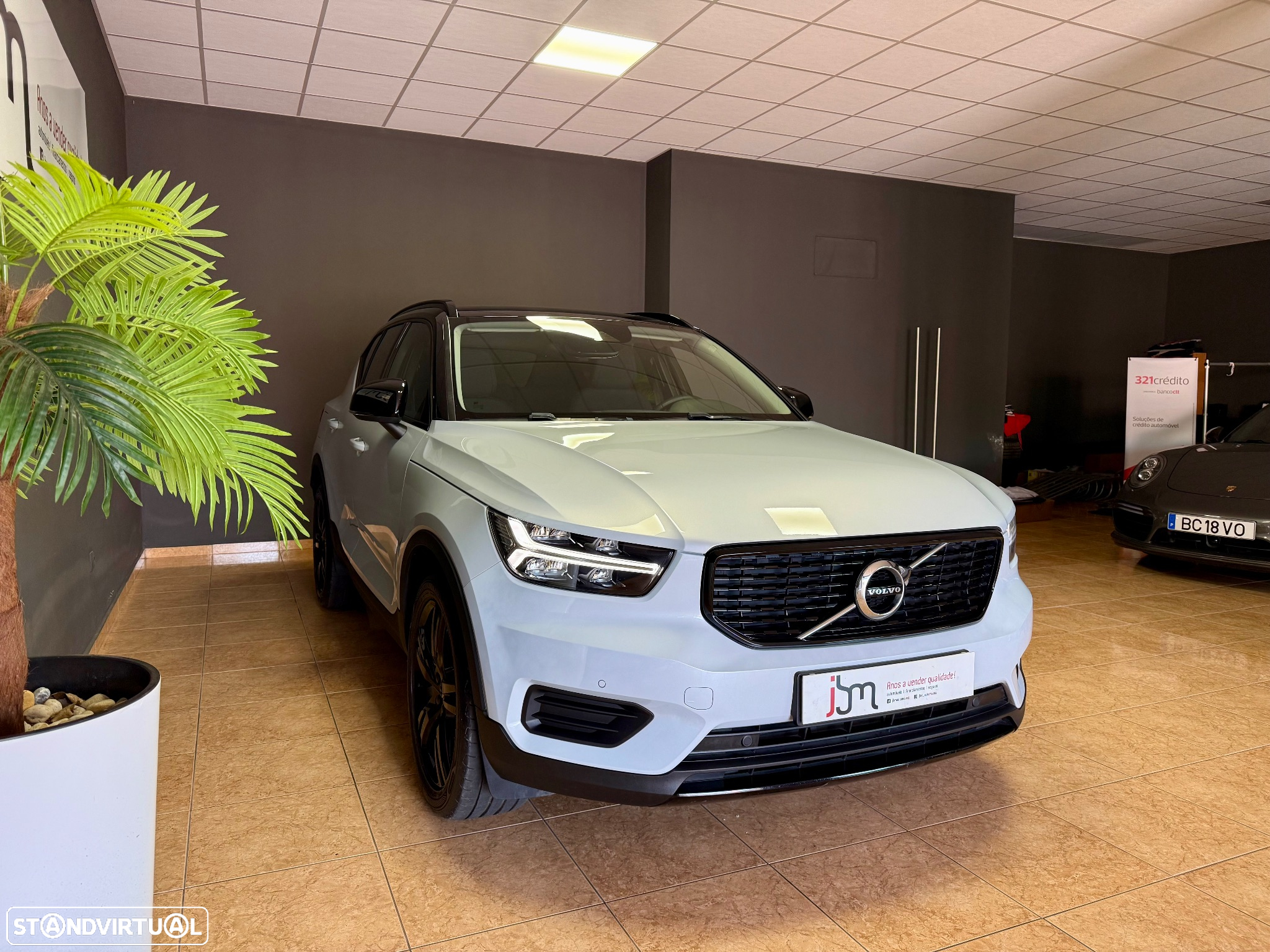 Volvo XC 40 1.5 T5 PHEV R-Design - 3