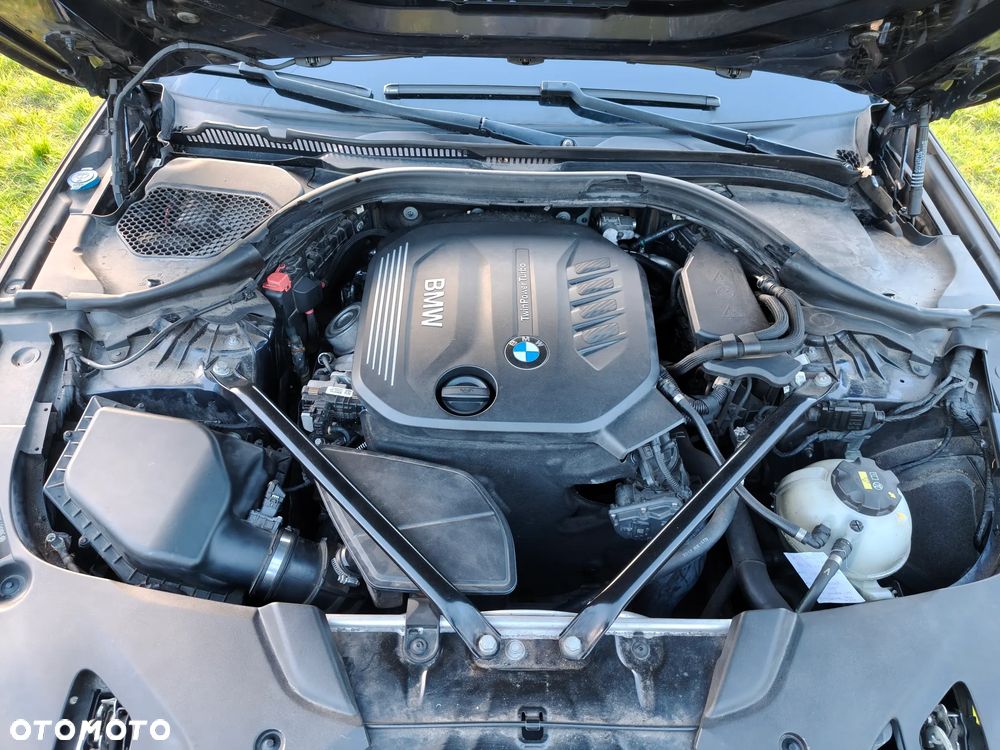 BMW Seria 5 525d - 31