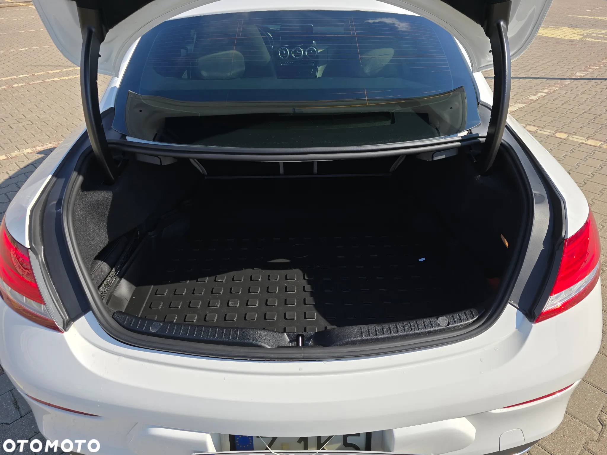 Mercedes-Benz Klasa C 300 Coupe 4Matic 9G-TRONIC - 13