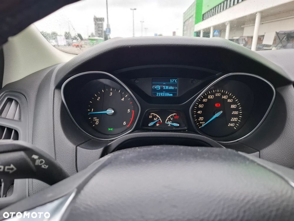 Ford Focus 1.6 TDCi Ambiente Start - 8