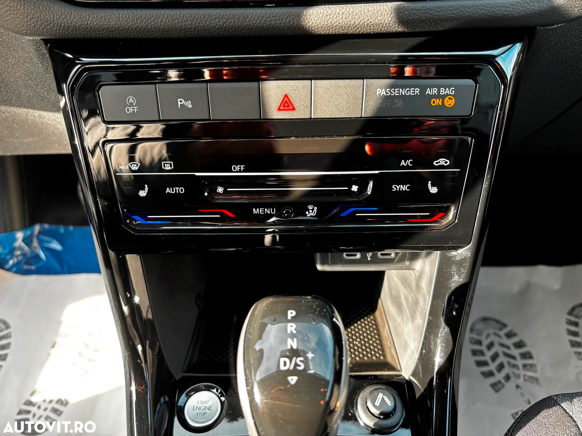 Volkswagen T-Cross 1.0 TSI DSG Advanced - 9