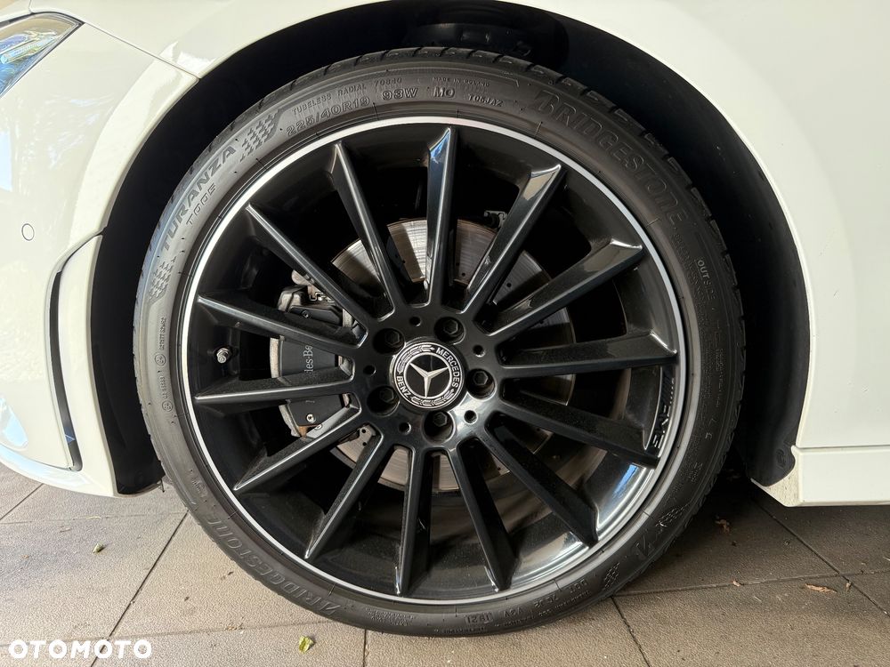 Mercedes-Benz CLA 200 4-Matic AMG Line 8G-DCT - 10