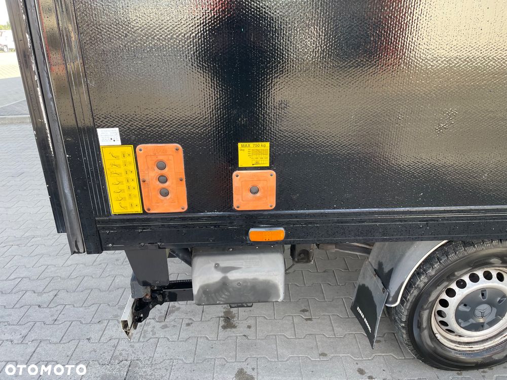 Mercedes-Benz Sprinter - 8