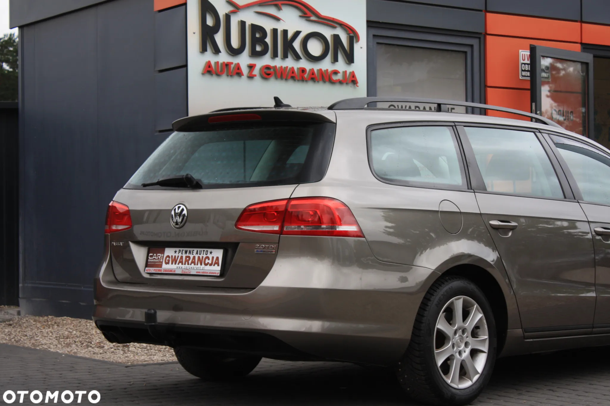 Volkswagen Passat 2.0 TDI Comfortline - 16
