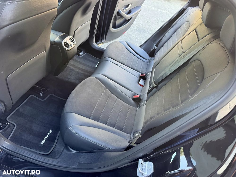 Mercedes-Benz GLC Coupe 300 e 4Matic 9G-TRONIC AMG Line Plus - 11