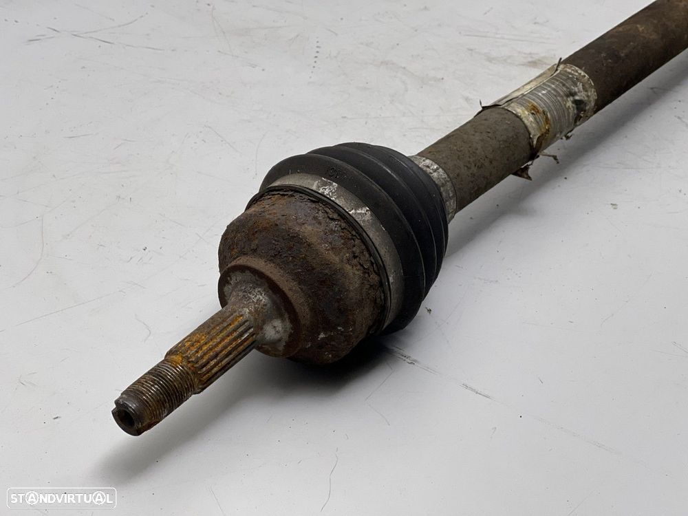 Transmissão Usado PEUGEOT 208 1.4 HDi REF. 9801611280 MOTOR 8HR - 2