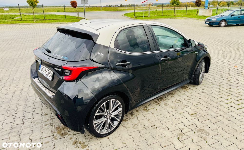 Toyota Yaris Hybrid 1.5 Selection Elegant - 11
