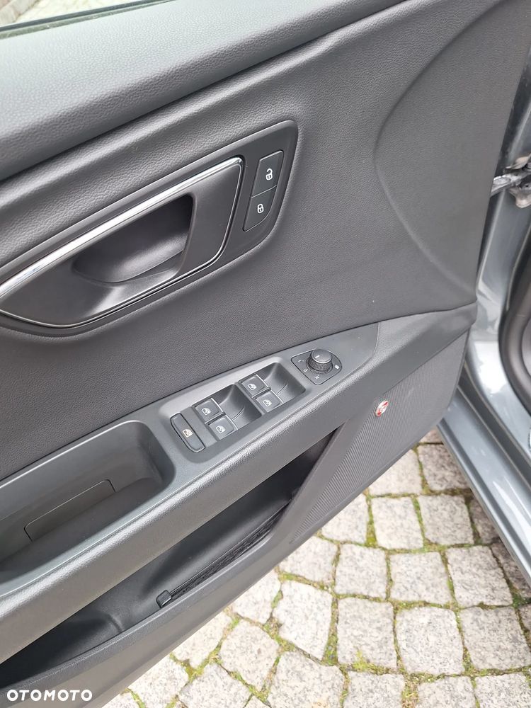 Seat Leon 2.0 TDI DPF Start&Stop DSG XCELLENCE - 25