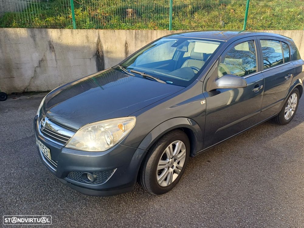 Opel Astra 1.7 CDTI Cosmo - 2