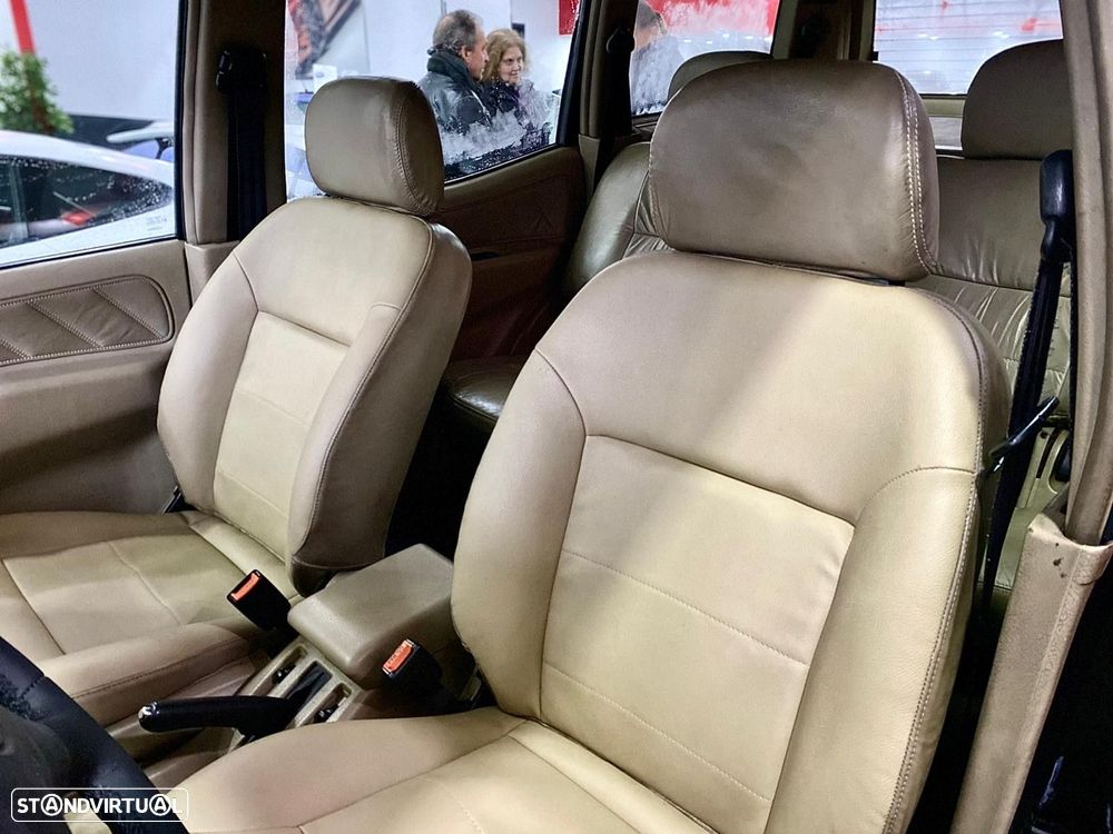 Nissan Terrano II 2.7 TDi Luxury - 10