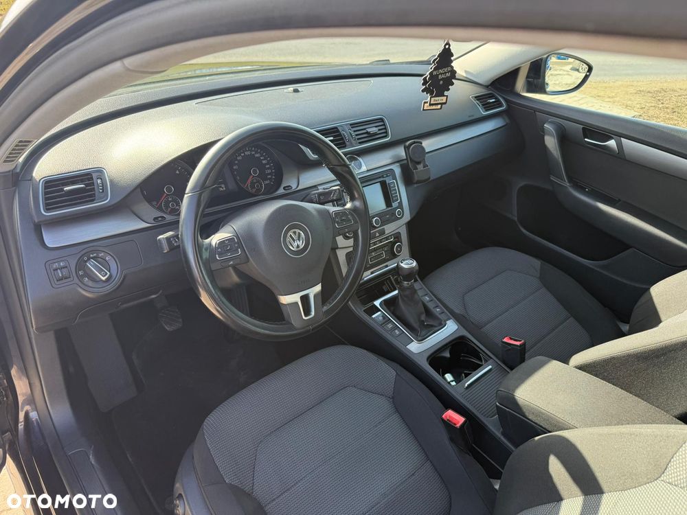 Volkswagen Passat 2.0 Blue TDI SCR Highline - 12
