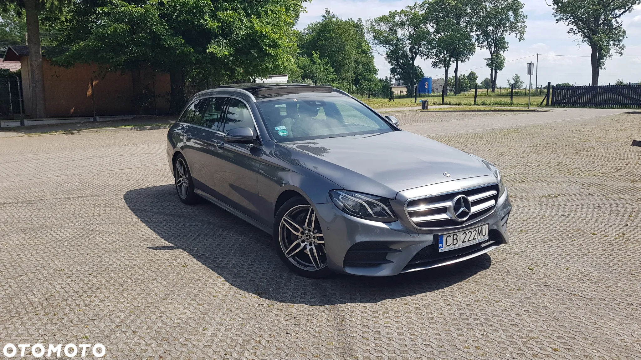 Mercedes-Benz Klasa E 220 d T 9G-TRONIC AMG Line - 3