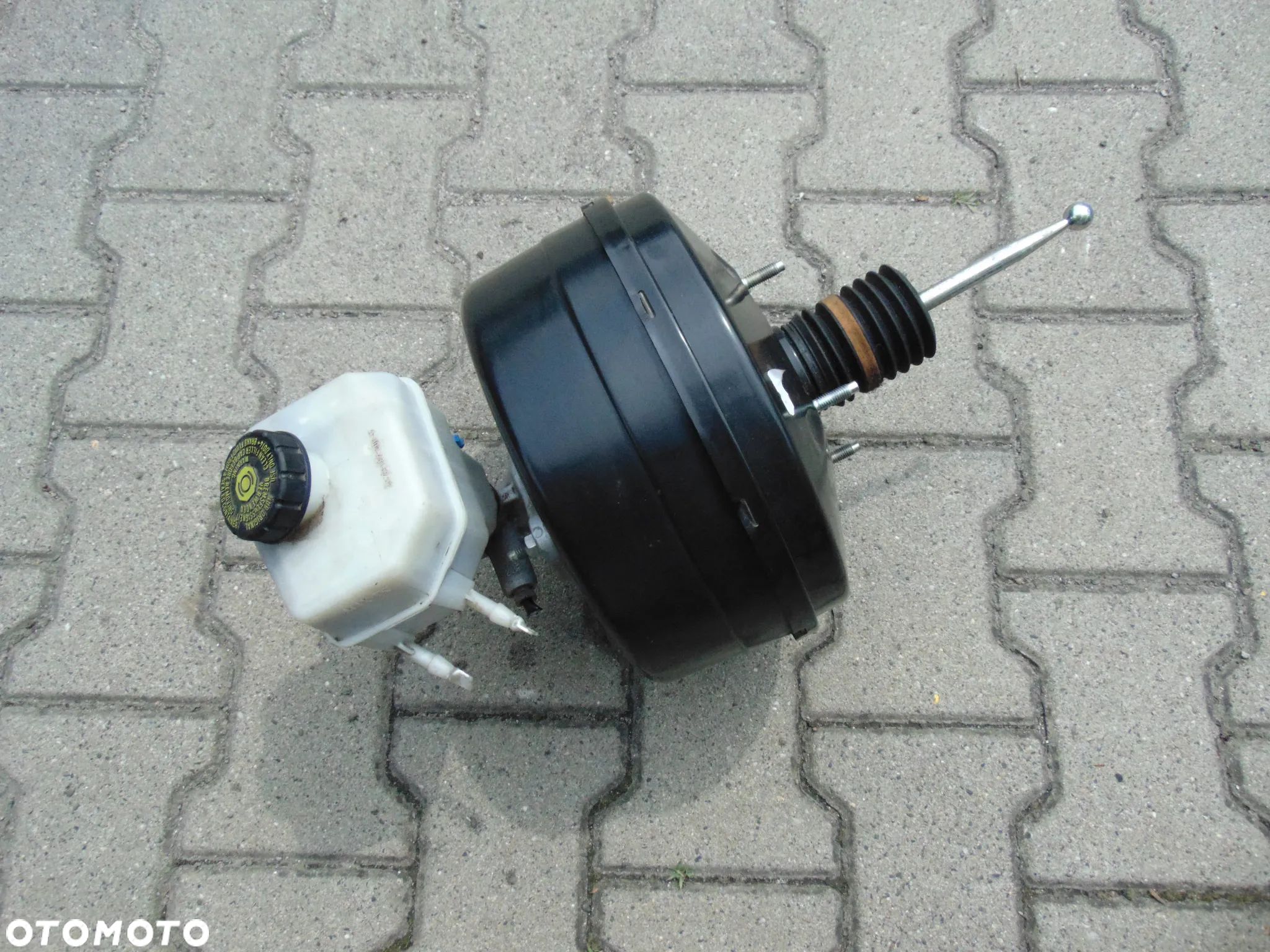 SPRINTER 907 / 910 serwo hamulca A9104300000 - 1
