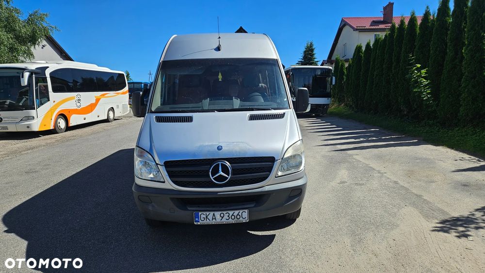 Mercedes-Benz - 2