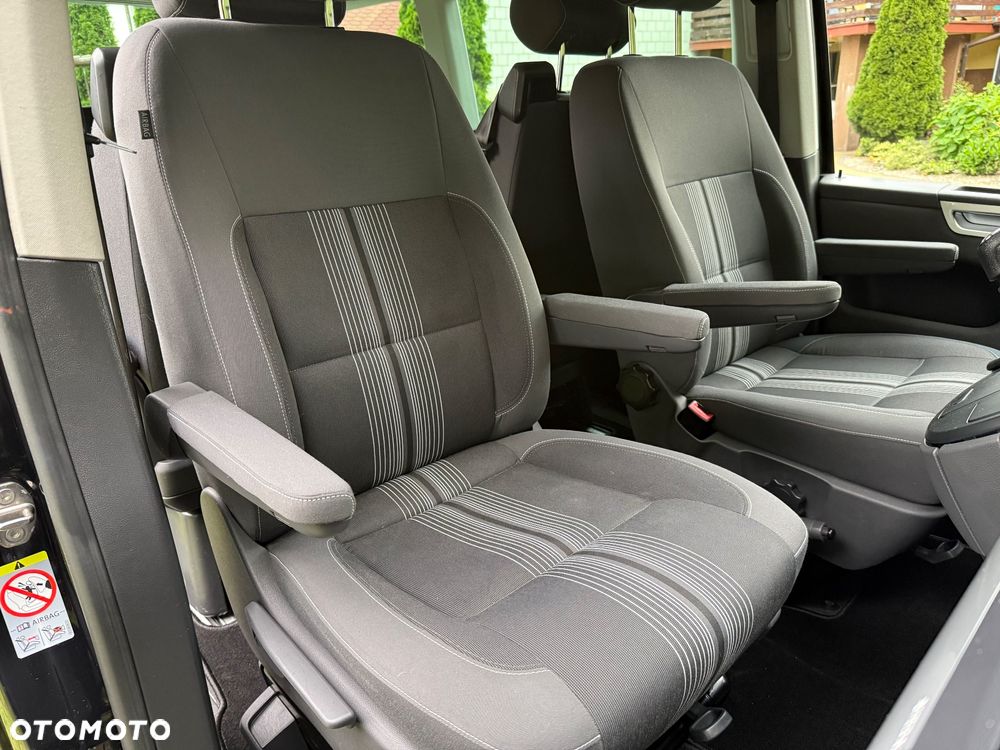 Volkswagen Multivan - 21