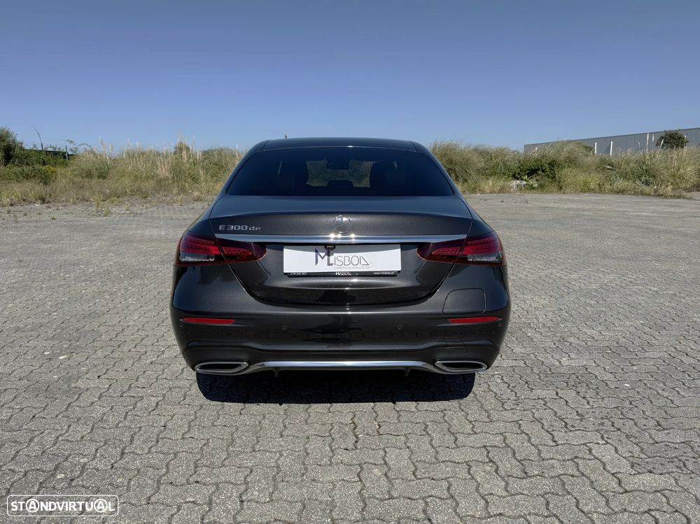 Mercedes-Benz E 300 de AMG Line - 4