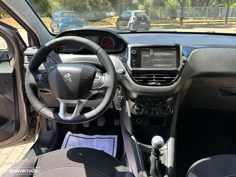 Peugeot 208 1.4 HDi Allure - 16