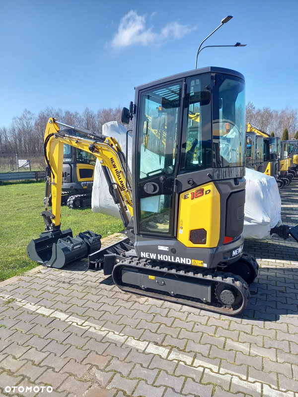 New Holland E 18 D