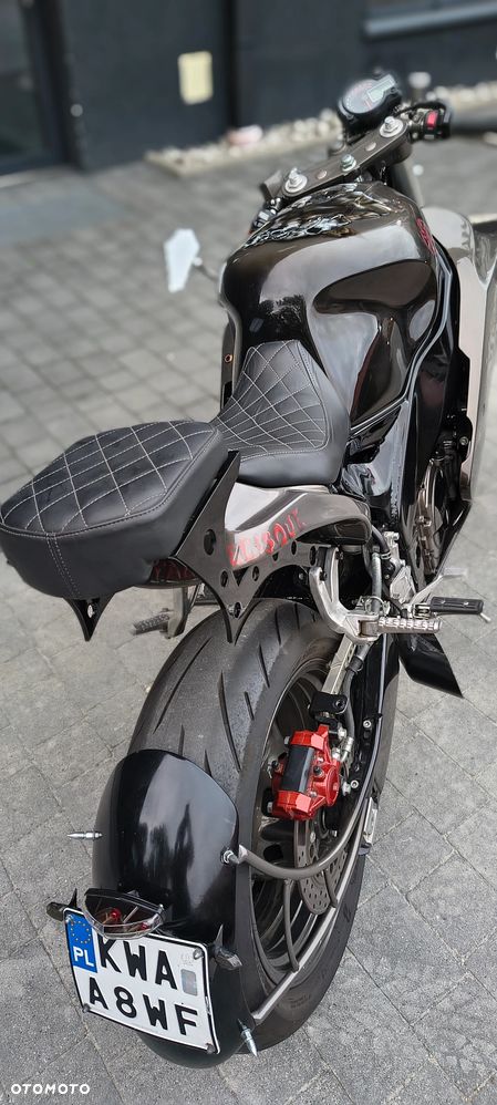 Yamaha FZR - 13
