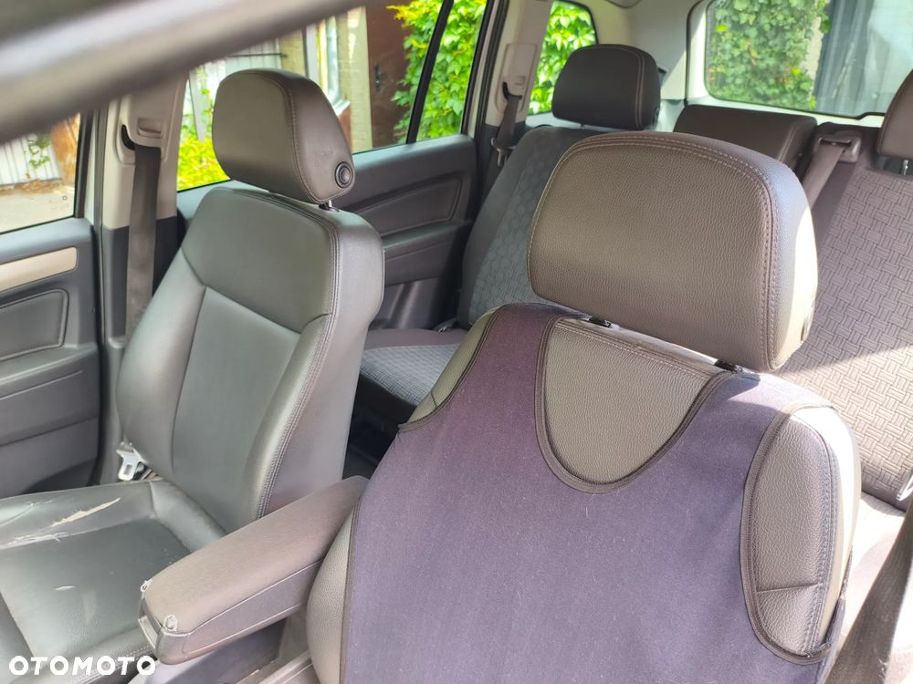 Opel Zafira - 15