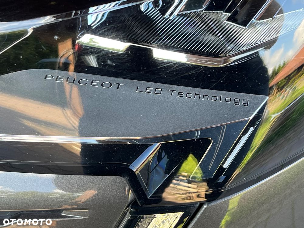 Peugeot 3008 1.2 PureTech Allure Pack S&S EAT8 - 24