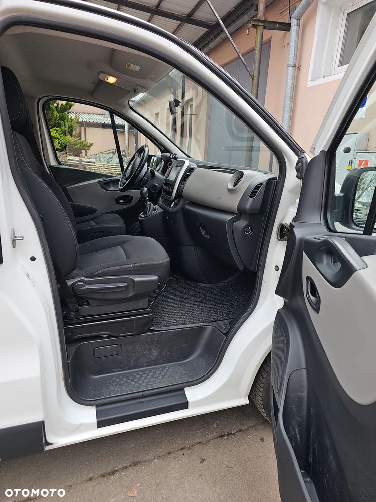 Renault Trafic Grand 1.6 dCi - 15