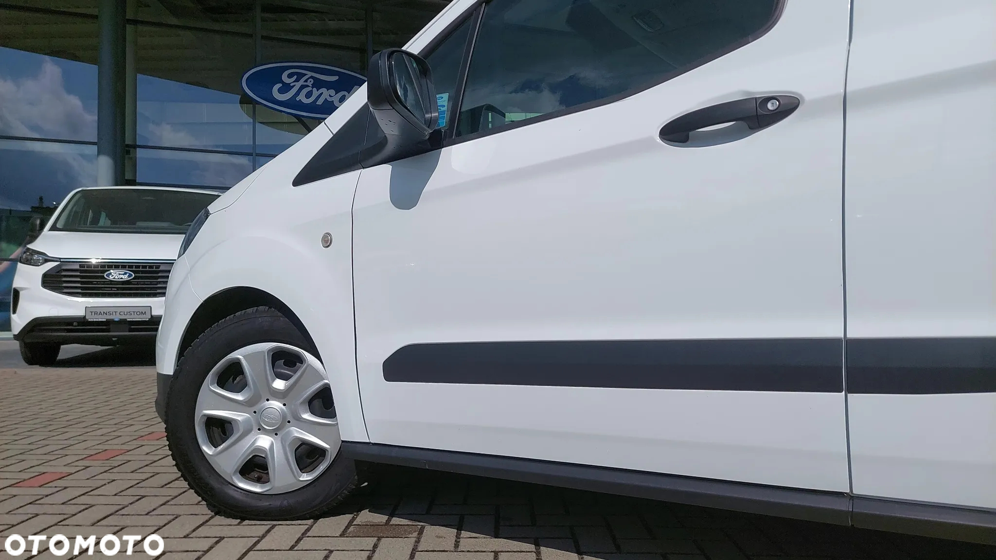 Ford Courier - 12