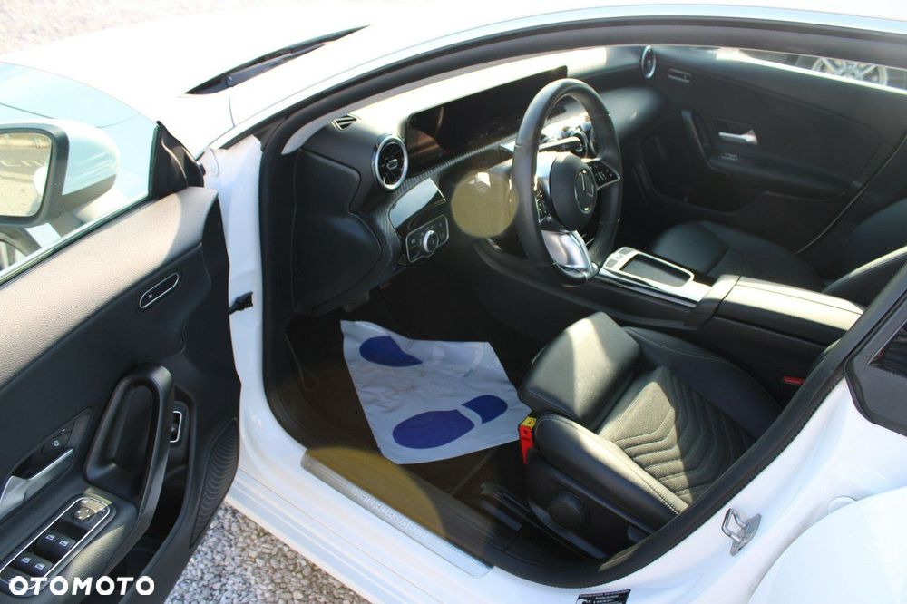 Mercedes-Benz CLA - 16