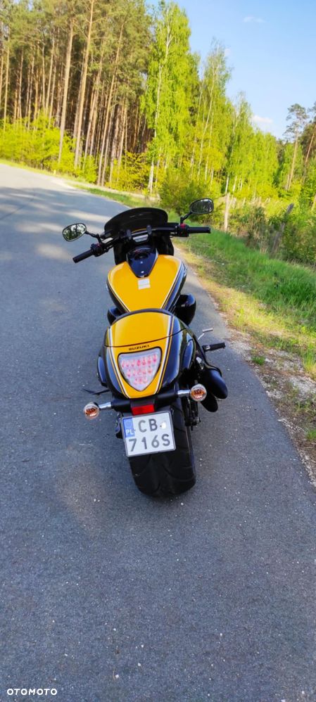Suzuki Intruder - 6