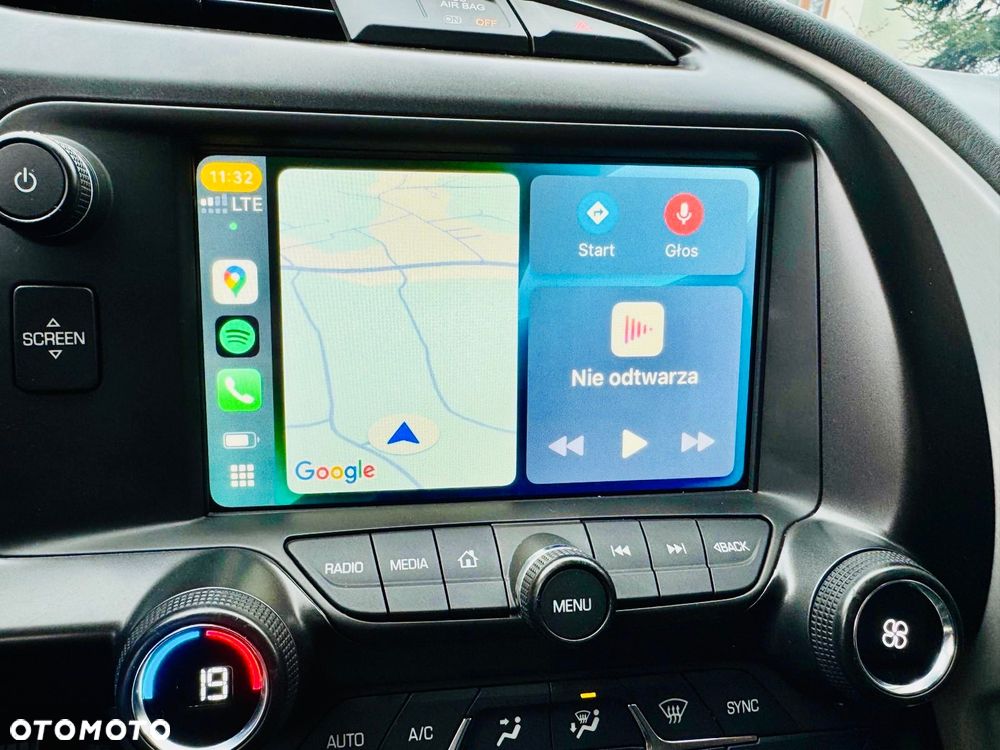 Chevrolet Corvette - 32